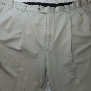 Roundtree & Yorke Men's Dress Pants - Light Tan Easy Care